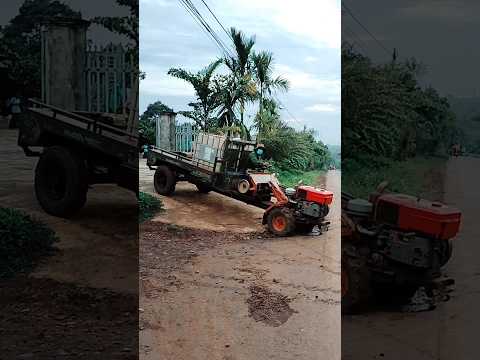 Thumbnail for ông nội lái xe công nông chạy số lùi hết tốc độ cao????