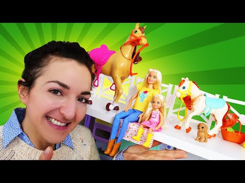 Video e giochi per bambini. Barbie ed il suo nuovo cavallo giocattolo. Apertura giochi
