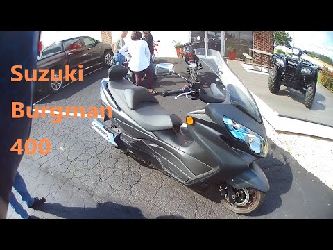 Suzuki Burgman 400 (2015) ride and review: A 400cc motorcycle with a step through frame.