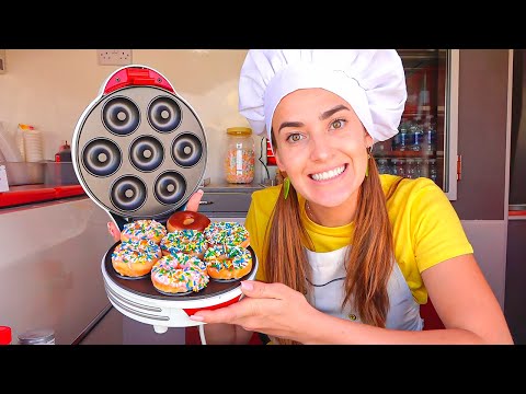 Vlad e Niki exploram o caminhão de sorvete das novas mães e o desafio de sorvete e melancia