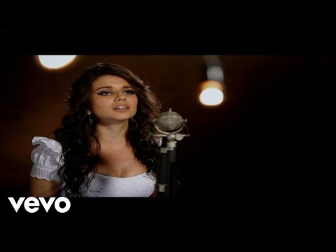 Paula Fernandes, Taylor Swift - Long Live