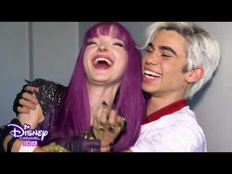 Thumbnail for Descendants 2 - Les coulisses : Kenny Ortega et quelques surprises