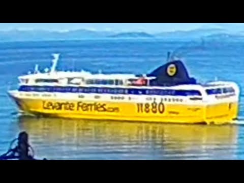 Levante ferries: M/S Fior di Levante leaving Kefalonia