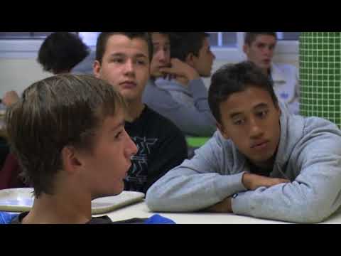 Thumbnail for Pensionnat : rentrée à la dure