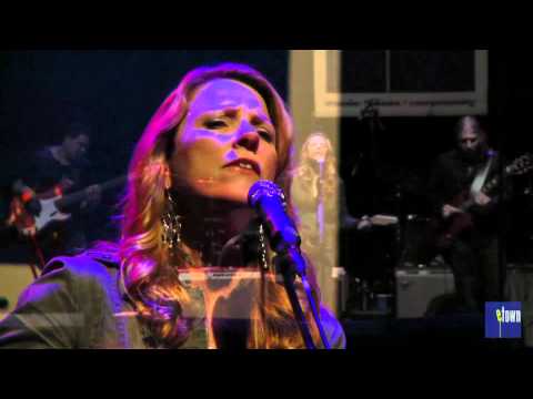 Thumbnail for Tedeschi Trucks Band - "Midnight in Harlem" (Live on eTown)