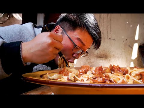 Thumbnail for 买点哈尔滨红肠，回家做一顿面条大餐，味道简直一绝，太爱了【徐大sao】