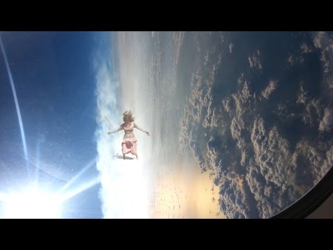 Thumbnail for Juana Molina - "Lo Decidi Yo" (official music video)