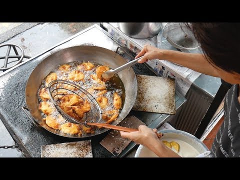 Epic MALAYSIAN STREET FOOD TOUR - SARAWAK, Borneo STREET FOOD