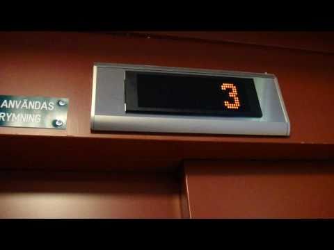KONE Monospace MRL Traction elevator @ Norrtullschool in Söderhamn.