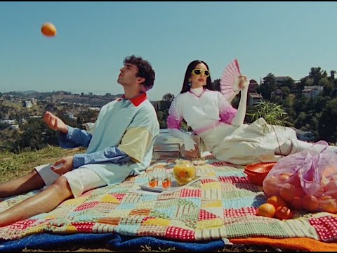 Thumbnail for BETWEEN FRIENDS - orange juice [official music video]