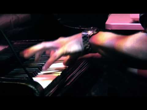 Thumbnail for Supervielle - Baldosas Mojadas  - En Vivo - (HQ)