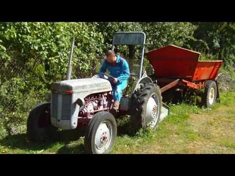 Thumbnail for Redemarrage de mon tracteur Fergusson