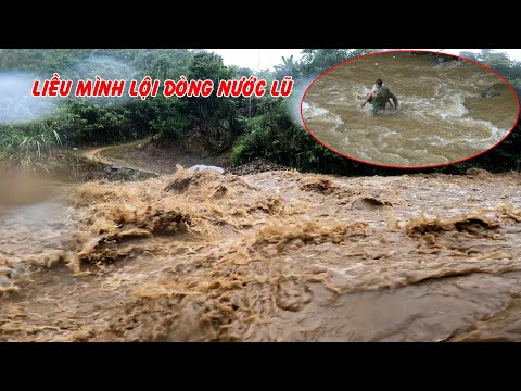 Cống Nậm Biếu (T13) | Đại hồng thủy kéo về ngày 2 trận - dân liều mình lội  dòng nước siết về nhà