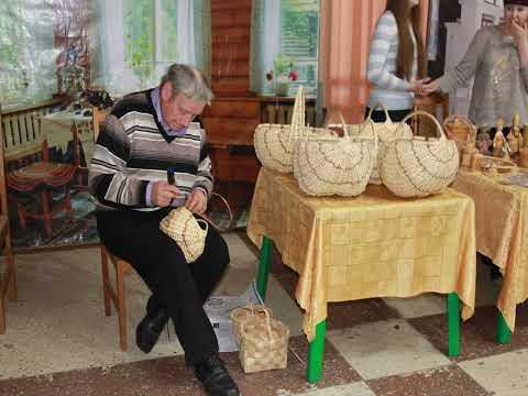 П. В. Вакенгут - мастер по изготовлению плетёных изделий из черёмухового прута и сосновой щепы