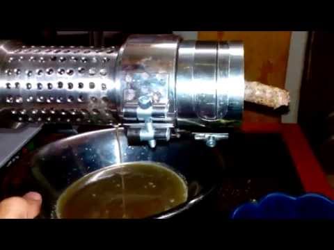 ماكينة عصر زيوت لدى شركة الفتح الجوجوبا واللوز وجميع البذور01272814274/01016510686 /01117801613