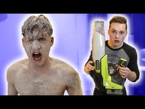 ANGRY FRIEND GETS COVERED IN FLOUR (LEAF BLOWER + FLOUR)