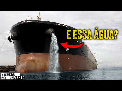 Por que tem essa água saindo do navio? ????