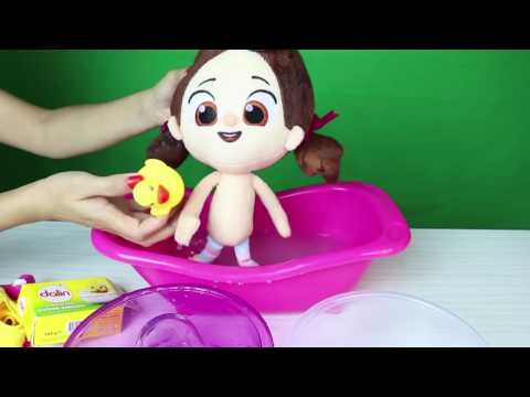 Thumbnail for Niloya Hem Sıcak Su ile Hemde Soğuk Su ile Yıkanıyor - Niloya Çizgi Film