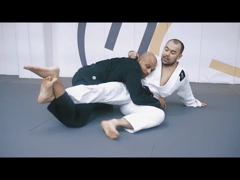Marcelo Garcia: Hooks & Sit Up Escape vs Side Control