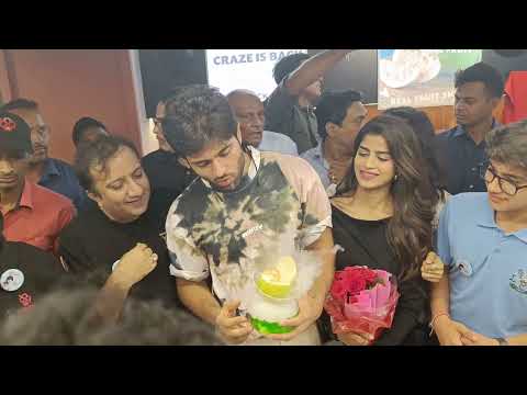 Thumbnail for Vijay Devarakonda 2023 PRE Birthday Celebrations???? | Free Ice Creams Launch ????#vijaydevarakonda #VDfan