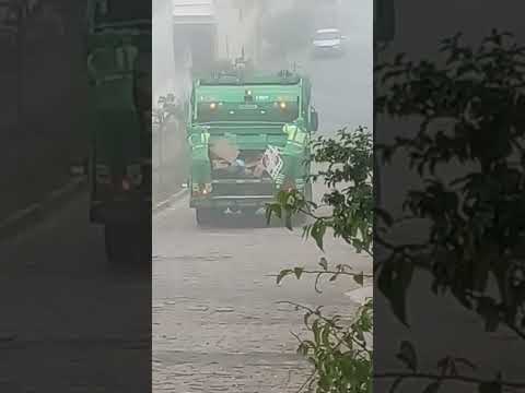 Caminhão de Lixo da ECOURBIS