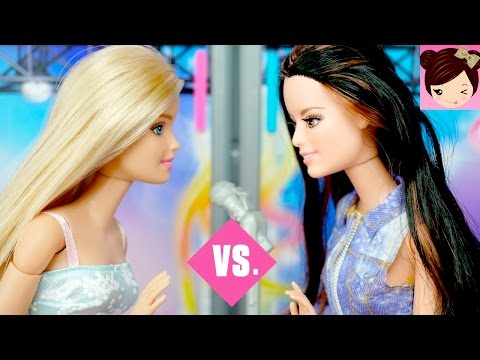 Dreamhouse Barbie Vs Raquel in a Singing Competition - Queen Elsa Hair salon FAIL - Playing dolls