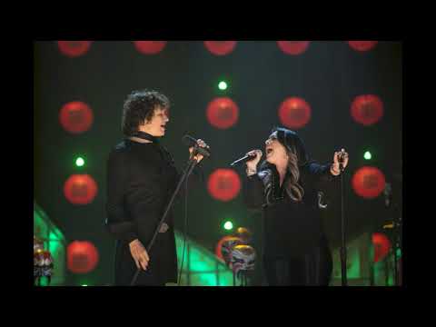 Thumbnail for BUNBURY- Porque las cosas cambian (Con Carla Morrison- MTV Unplugged)