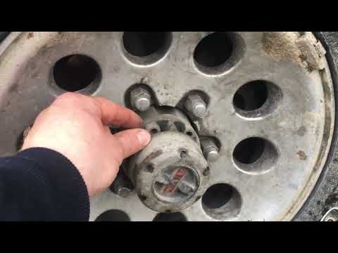 Thumbnail for ЗАЧЕМ И КАК ОПЫТНЫЕ ВОДИТЕЛИ МЕНЯЮТ ВАКУУМНЫЕ  ХАБЫ НА МЕХАНИЧЕСКИЕ.