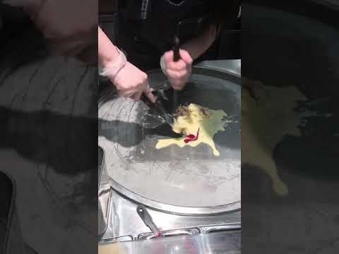 日本のロールアイス(京都)  上手すぎ速すぎ