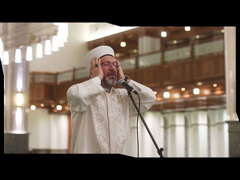 Diyanet İşleri Başkanı Erbaş, 15 Temmuz Gecesi İçin Millet Camisinde Sela Okudu
