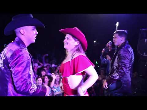 Los Lumaquinos Alegres - Caminando y Me Ando / Que me Mee un Perro (Mix - En Vivo)