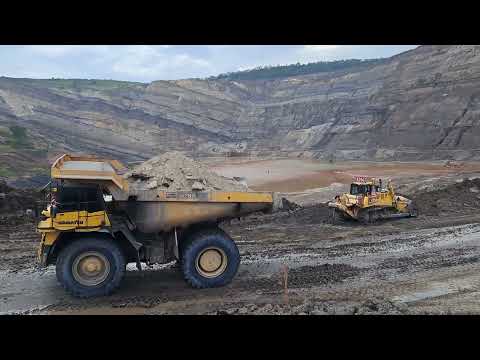 Thumbnail for PELEBARAN JALAN MAINTANANCE ROAD #tambangkaltim #alatberat #komatsu #excavator #dozer #kulitanggul