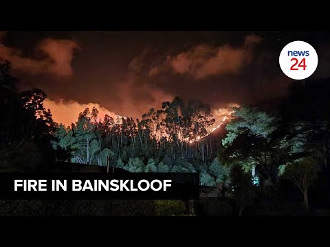 Thumbnail for WATCH | Firefighters battle to control Bainskloof Pass fire