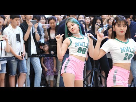 Thumbnail for [4K] 180708 모모랜드 MOMOLAND  낸시 NANCY Full Cam @ MV 조회수 2500만 달성 게릴라 By Sleeppage