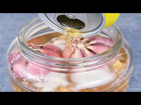 把啤酒倒入大蒜里，第一次見這種做法，真是高手在民間，太厲害了， A recipe of   beer garlic