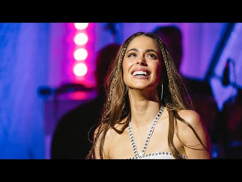 Thumbnail for TINI - Maldita Foto ( Live - Claro Sessions )