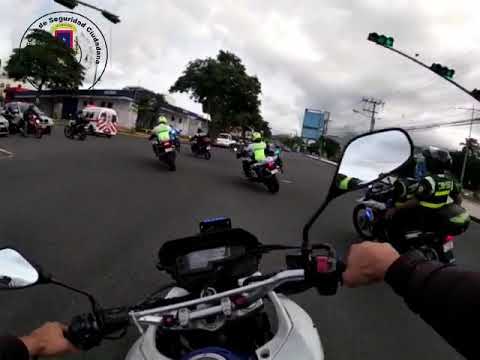 Escolta policial para ambulancia