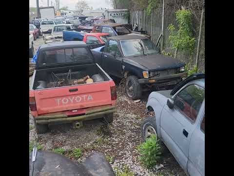 Un nido de toyotas 22RE y v6