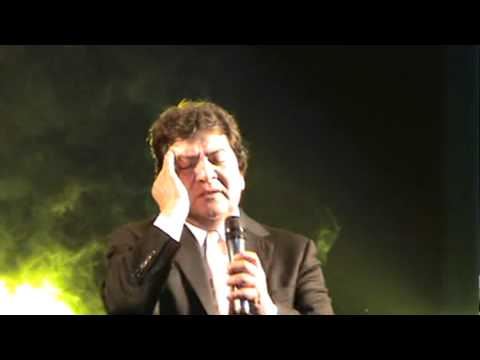 Lucho Muñoz - Como deseo ser tu amor (Concierto María Angola 2011)