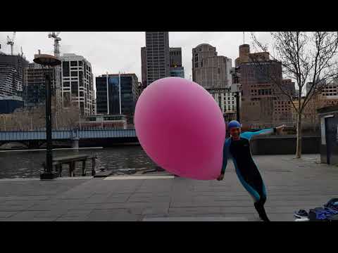 Man Inside the Balloon, Entertaining Show in Melbourne AUSTRALIA