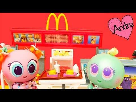 Thumbnail for Super Mami Andre lleva a los casi meritos y a los bebés a McDonalds y al parque