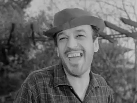 Thumbnail for Ayşecik Turist Ömer ile şarkı söylerken Rüknettin ile tanışırlar üstüne Bedia gelir