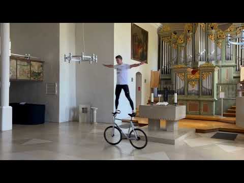 Thumbnail for Kunstradfahrer vom RKV Herbrechtingen zeigten ihr Können an ungewöhnlichen Orten