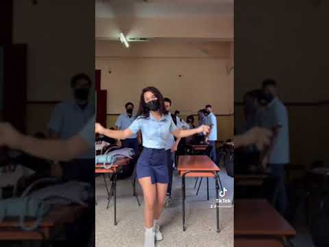 Thumbnail for JAJAJAJAJA MIS NIÑOS ????@soyaidaa1???????? #tiktok #cuba #escuela #viral