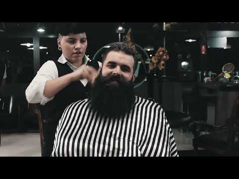 Cabelo e barba com a  Pepper Barber ( 1º lugar em Barba na batalha de barbeiras)