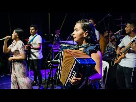 Thumbnail for Mosaico - [Nesith Morelo Y Maye Morelo] (En vivo) - Con Eduar Morelo