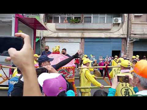 Thumbnail for 2022歲次壬寅年鳳山五甲鳳慈傅薪白沙屯三媽贊境圓滿恭送三媽起駕回宮