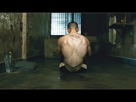 外国小伙入狱三个月,学会泰拳绝学,横扫监狱拳王!