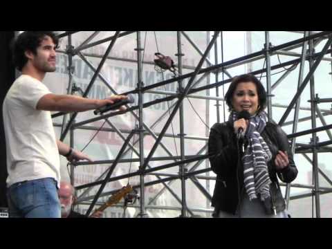 A Whole New World -Lea Salonga and Darren Criss [Elsie Fest]