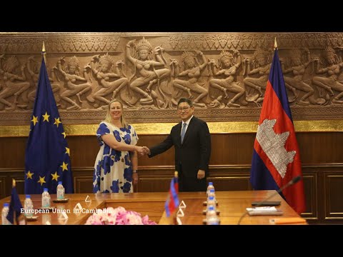 ស្នងការសហភាពអឺរ៉ុបជំរុញដល់រដ្ឋាភិបាលកម្ពុជាឱ្យស្ដារសិទ្ធិមនុស្សឡើងវិញ